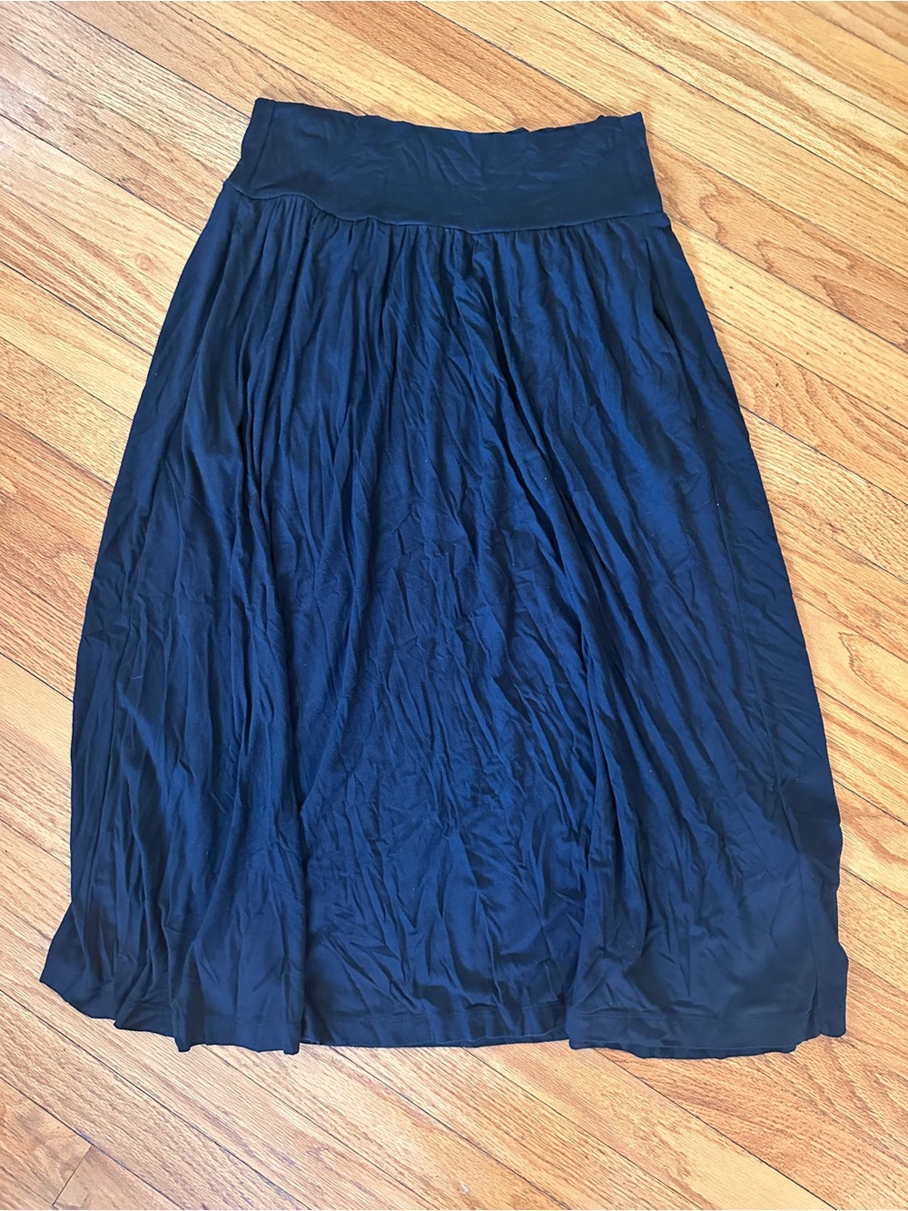 Amazon Essentials Women's Jersey Pull On Midi Length Skirt